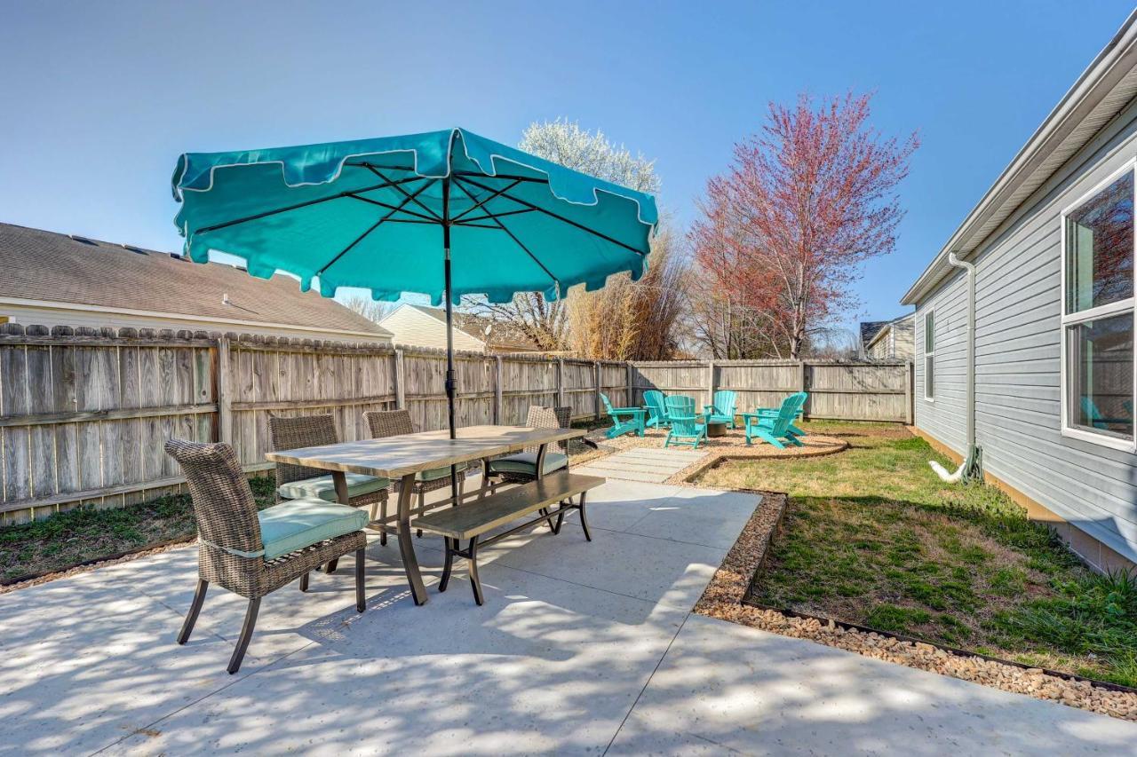 Chic Bentonville Home With Patio And Fire Pit! Eksteriør billede