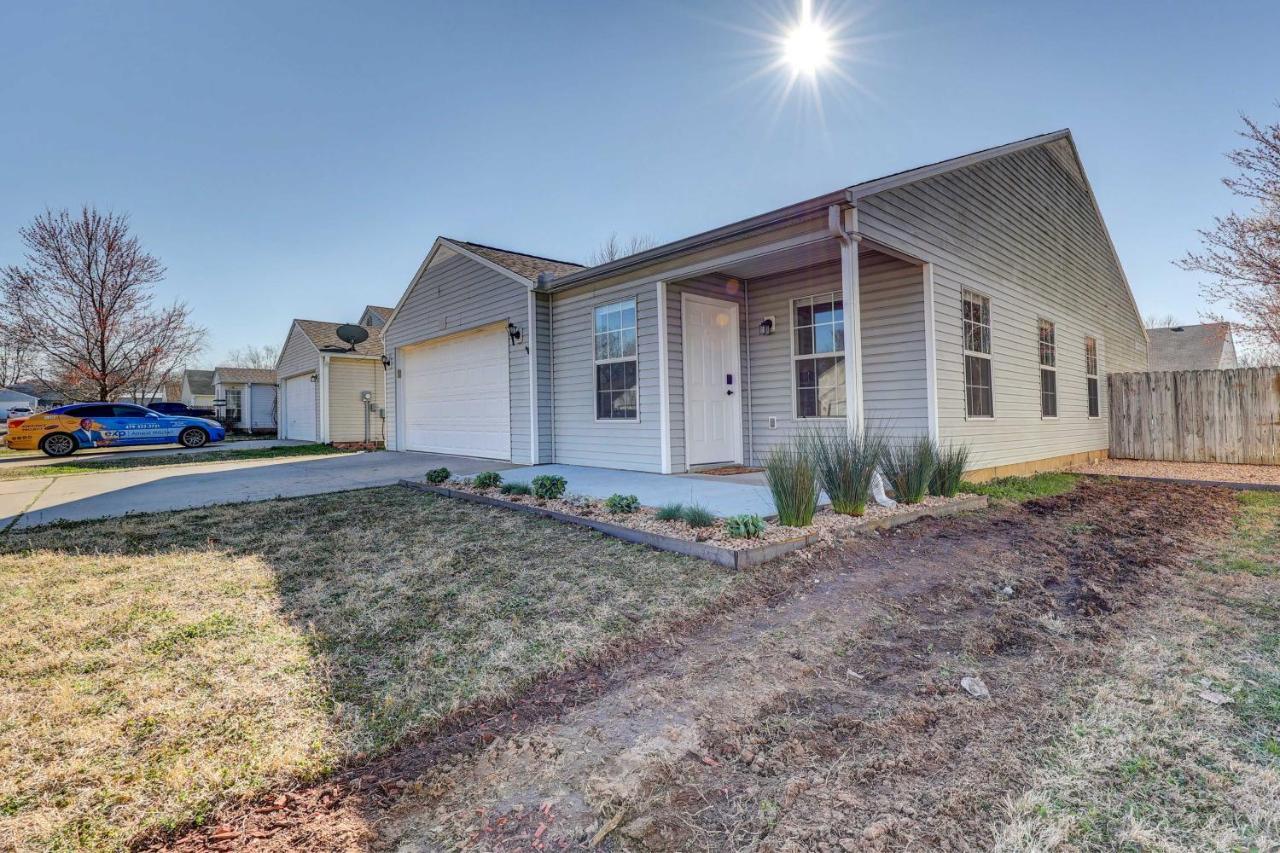 Chic Bentonville Home With Patio And Fire Pit! Eksteriør billede